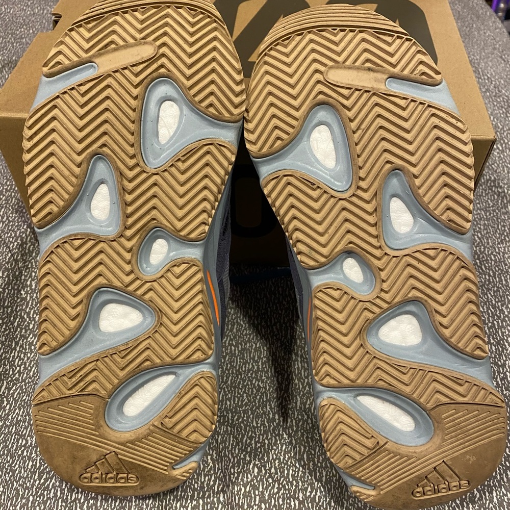 Yeezy Boost 700/SOLD